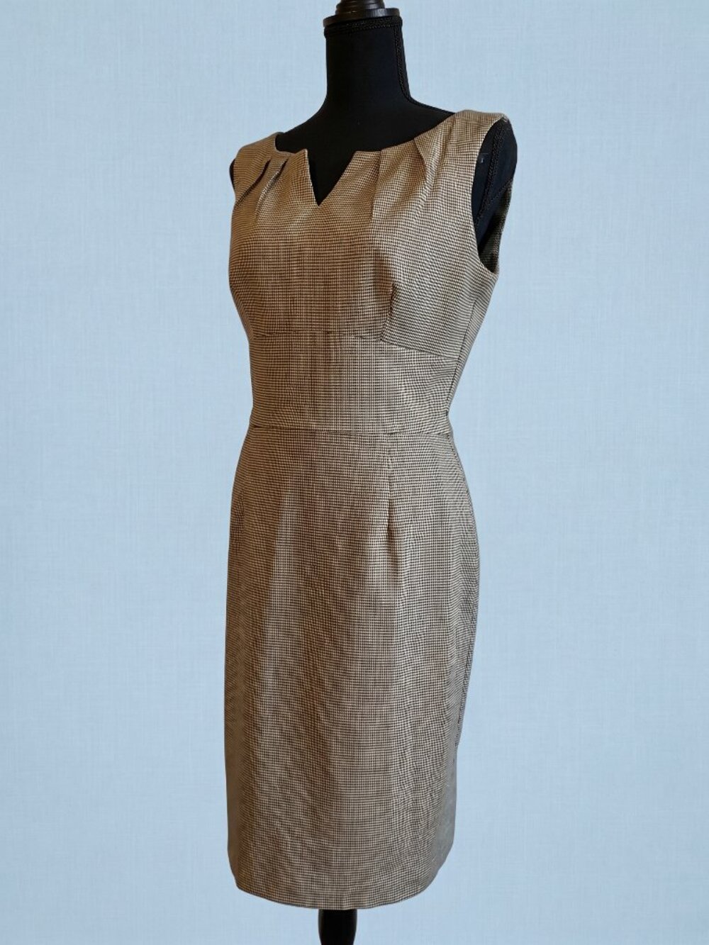 White House Black Market Size 6 Houndstooth Notch-Neck Sheath Dress